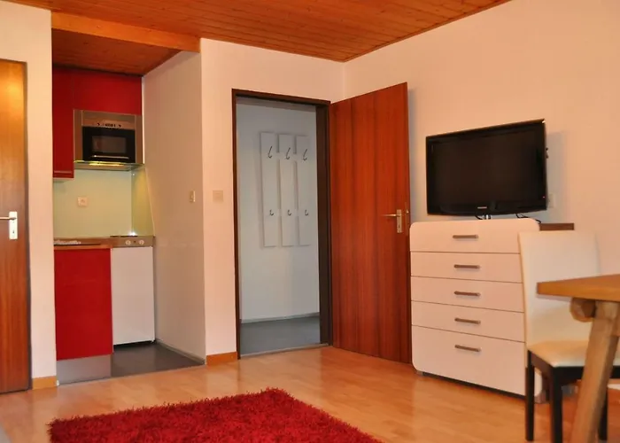 Haus Mali